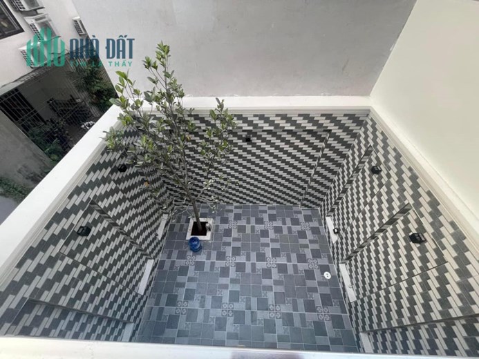 Bán nhanh nhà 4 tầng Văn Cao xây mới mặt tiền 4.8m