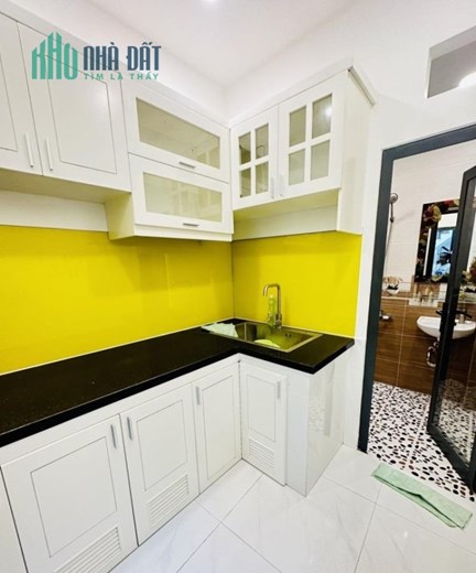GIẢM GẤP 2 TỶ - CHỈ CÒN NHỈNH 3 TỶ - HXH HOÀNG HOA THÁM - 50M2 - 2 TẦNG MỚI ĐẸP