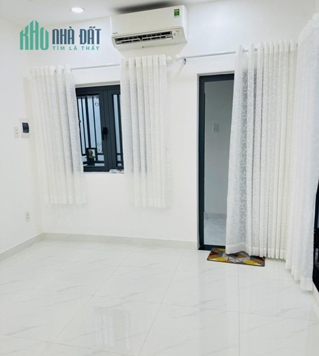 GIẢM GẤP 2 TỶ - CHỈ CÒN NHỈNH 3 TỶ - HXH HOÀNG HOA THÁM - 50M2 - 2 TẦNG MỚI ĐẸP