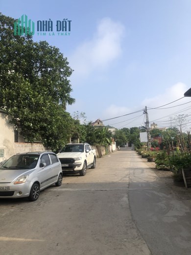 Siêu phẩm tràng an chúc sơn cách ql6 chỉ vài trăm mét
- Dt 90m2 đất vuông đét
- Đường thông oto tận