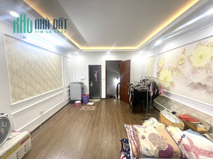 Bán nhà Hoàng Hoa Thám, Ba Đình. 35mx5; MT4.4m; giá 5.65 tỷ.