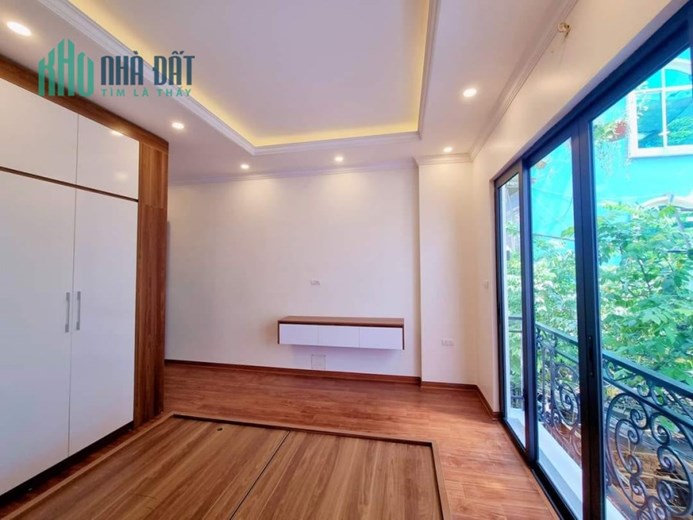 Bán nhà gần Hồ Đền Lừ, kinh doanh, ô tô tránh, mới đẹp không tỳ vết chỉ 4.75 tỷ