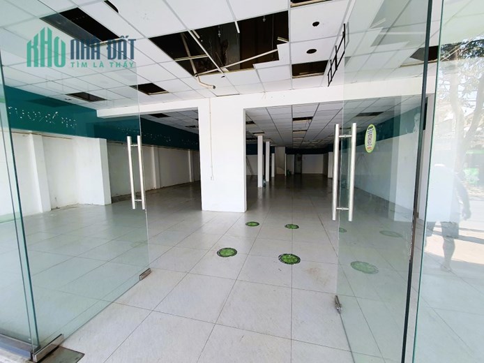 Cho thuê mặt bằng 250m2 mặt tiền đường Linh Đông