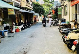 BÁN NHÀ NGUYỄN CHÍ THANH, DỐNG ĐA 70M, 5T, MT 4M, OTO KINH DOANH, 14 TỶ. 0937651883.