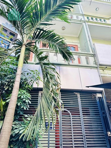 BÁN NHÀ NGUYỄN CHÍ THANH, DỐNG ĐA 70M, 5T, MT 4M, OTO KINH DOANH, 14 TỶ. 0937651883.