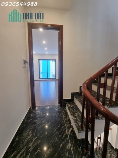 Nhà 4.5 Tầng, Mới, Nội Thất Sang Trọng, Gần Cầu Vĩnh Tuy 2 - Nguyễn Văn Linh, Long Biên