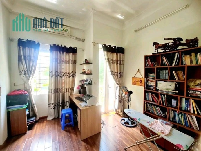 Cực rẻ. Bán nhà phố Lương Ngọc Quyến, quận Hà Đông. 60m2 x 5T.  Ô TÔ. Hơn 6 Tỷ. 0968084286