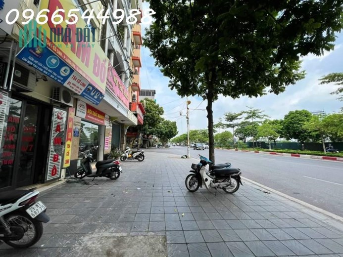 Bán Gấp - Mặt Phố Ngọc Trì, Kinh Doanh Sầm Uất, Mặt tiền siêu rộng, 2 thoáng, 21 tỷ