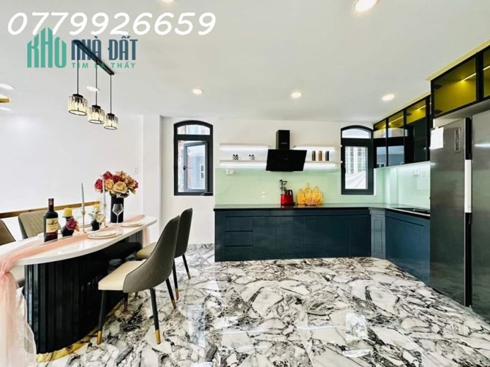 BÁN GẤP NHÀ TÂN THỚI NHẤT, 5 x20m, Ô TÔ NGỦ TRONG NHÀ, SỔ ĐẸP, GIÁ NGỘP