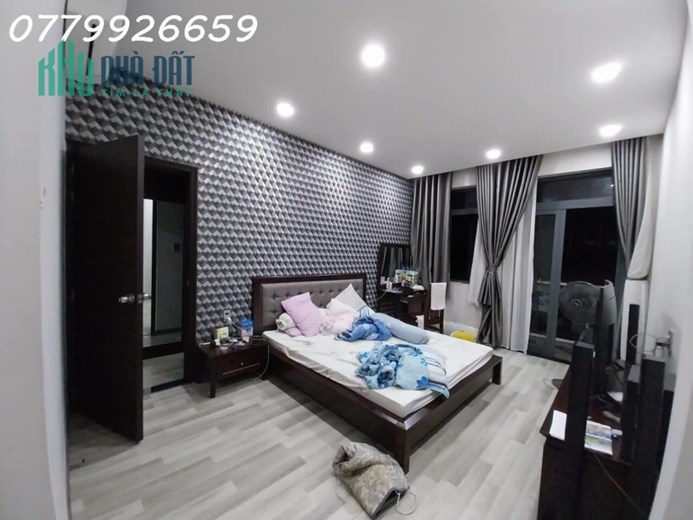 BÁN GẤP NHÀ TÂN THỚI NHẤT, 5 x20m, Ô TÔ NGỦ TRONG NHÀ, SỔ ĐẸP, GIÁ NGỘP