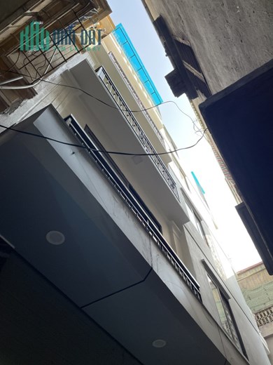 Chính chủ cần bán nhà ngõ 27/29 phố Võ Chí Công dt 40m2 x 3,5 t còn đẹp giá 3,55 tỷ