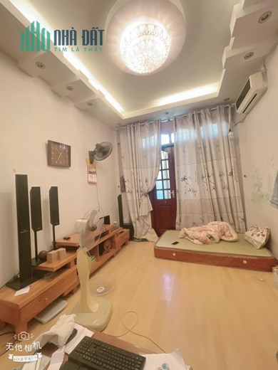Nhà cạnh Hồ Tây phố Lạc Long Quân, ôtô vào nhà, kinh doanh, nhà 2 mặt thoáng 45m2*5T giá chỉ 9 tỷ