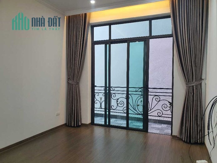 Nhà ở Thịnh Quang Đống Đa siêu hiện đại lại còn thuận tiện