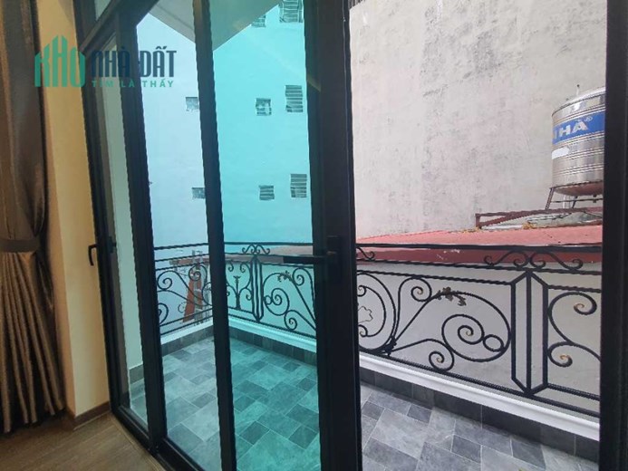 Nhà ở Thịnh Quang Đống Đa siêu hiện đại lại còn thuận tiện