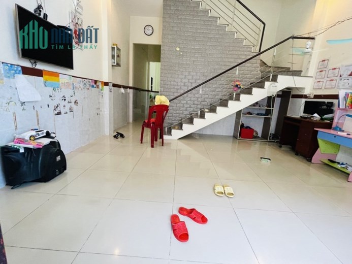 HẠ 600TR NHÀ HẺM 6M THÔNG LIÊN KHU 4-5 BÌNH TÂN 70M2(5X14) 0948362610