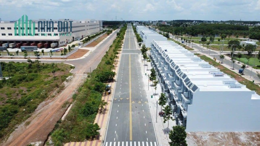 BÁN NHÀ QUỐC LỘ 14 —> 1TỶ1, Sát bên bệnh viện HOÀN MỸ