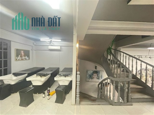 Bán nhà Phố Hoàng Cầu DT 59m2x5 tầng, kinh doanh ô tô chỉ 16 tỷ.