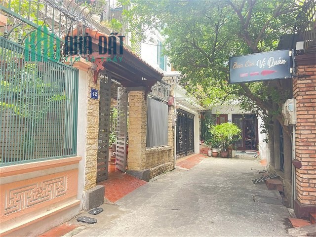 Bán nhà Phố Hoàng Cầu DT 59m2x5 tầng, kinh doanh ô tô chỉ 16 tỷ.