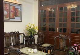 Bán nhà phố Ngọc Thuỵ ,52mX 5T,ngõ thông, ô tô gần, giá chỉ gần 6 tỷ.