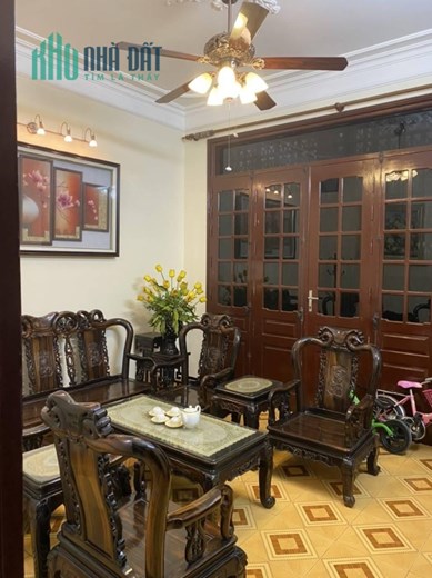 Bán nhà phố Ngọc Thuỵ ,52mX 5T,ngõ thông, ô tô gần, giá chỉ gần 6 tỷ.