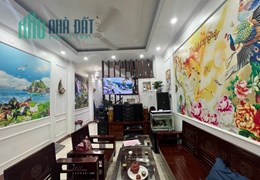 Nhà Thạch Bàn Ngọc Trì , Long Biên 40M x 4T , Ngõ Nông , Ô Tô Đỗ Cổng , Sát Ô Tô Tránh . Giá 3.7 Tỷ
