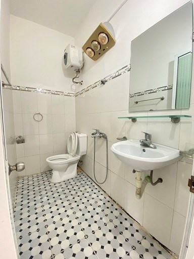 CẦN BÁN NHÀ 3 TẦNG CÓ DIỆN TÍCH(30*3 TẦNG) LÔ GÓC BÁNH CHƯNG ĐẸP TẠI NGÕ 47 KHÚC THỪA DỤ Ô TÔ ĐI