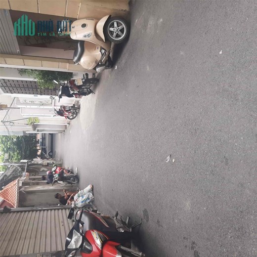 37MV ĐẤT CÁCH AEON MALL CHỈ 300M
GIÁ 2.45 TỶ THACHAJ BÀN,LONG BIÊN