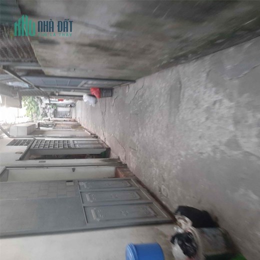 37MV ĐẤT CÁCH AEON MALL CHỈ 300M
GIÁ 2.45 TỶ THACHAJ BÀN,LONG BIÊN