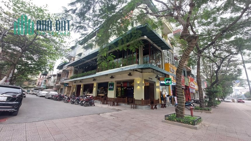 Mặt phố Nguyễn Văn Cừ, Lô Góc, Vị Trí Đỉnh, Kinh Doanh Đa Dạng, Sầm Uất.