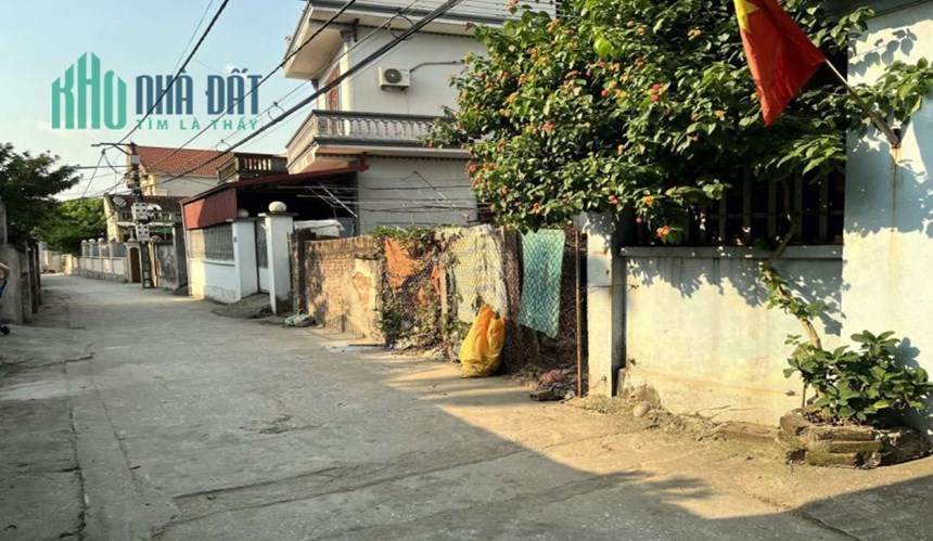 Bán đất thôn Ái Mộ, Yên Viên, vuông vức 69m, oto thông rộng, mặt tiền: 4m, 3 tỷ 3