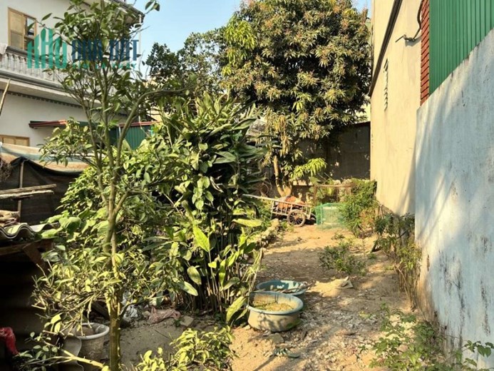 Bán đất thôn Ái Mộ, Yên Viên, vuông vức 69m, oto thông rộng, mặt tiền: 4m, 3 tỷ 3
