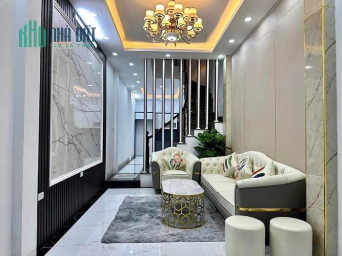 BÁN GẤP NHÀ THẠCH BÀN LONG BIÊN . 40M X 4T . GIÁ 5 TỶ . Ô TÔ , VỈA HÈ , NGÕ THÔNG .