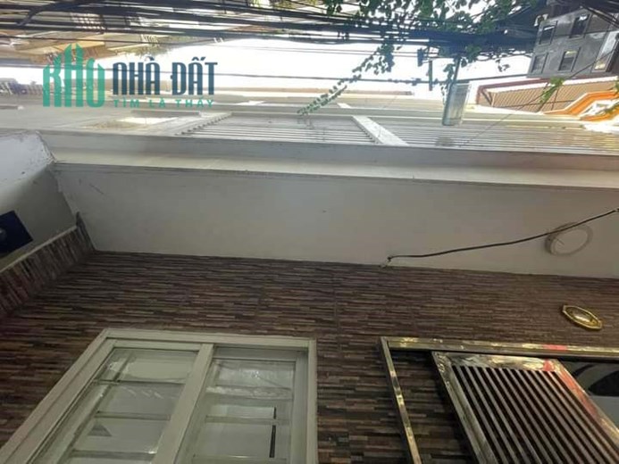 Bán Nhà Ngõ 173 Hoàng Hoa Thám 53m2 x 5 tầng, mặt tiền bề thế 10m, nhà mới ở ngay, nội thất sang