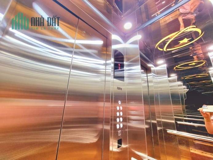 Bán nhà Ngọc Thuỵ, 6 tàng 45m, mt 6.5m, giá hơn 7 tỷ.