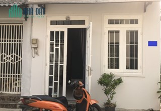 Bán nhà Quận 9 Gía Rẻ, nhà nở hậu có giếng trời thoáng mát, Xe hơi đỗ cửa