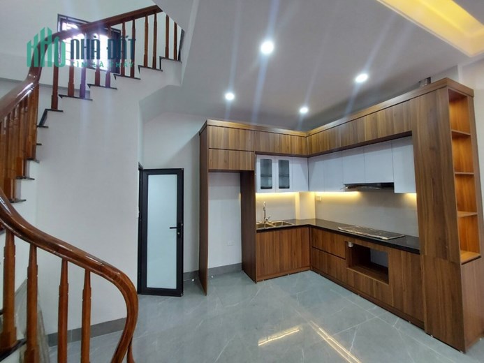 Nhà lô góc Ngọc Lâm, Long Biên 56m 4T, oto,KD, nhỉnh 7ty .