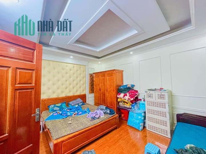 Bán Nhà Đường Phạm Văn Đồng 32/35m2 x 5 tầng, ngõ thông, gần Ngoại Giao Đoàn, nhà mới ở ngay, giá