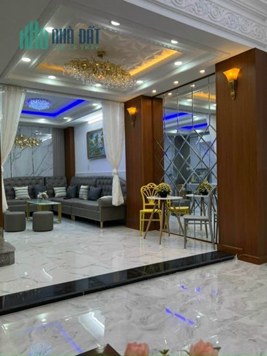 Siêu Phẩm Nhà Phố 5 Tầng nở hậu 7m, đẹp như Dinh Thự, Nhà Bè