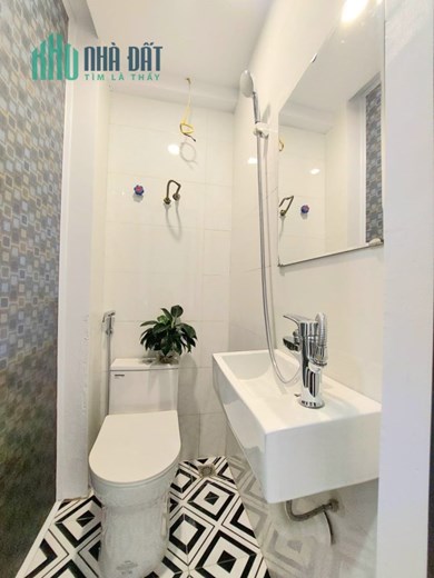 ĐẸP NHẤT QUẬN HAI BÀ TRƯNG GIÁ CHỈ 1.86 TỶ - NHÀ 5 TẦNG - 3 P NGỦ - CÔNG NĂNG ĐẦY ĐỦ + FUN NỘI THẤT