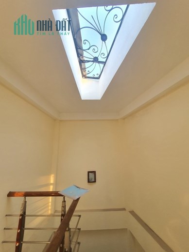 Bán nhà Nguyễn Trãi Thanh Xuân 50m 2 tầng lô góc ba bước ra ô tô nhỉnh 3 tỷ lh 0975124520