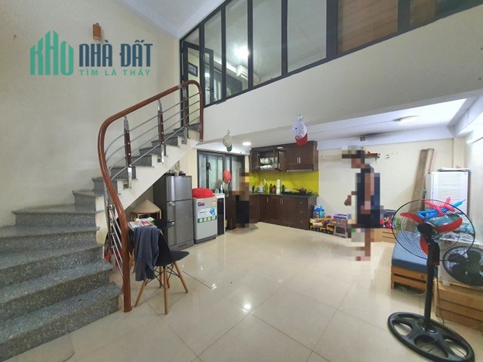 Bán nhà LÔ GÓC Nguyễn Trãi Thanh Xuân 50m 2 tầng mặt tiền 4m ba bước ra ô tô nhỉnh 3 tỷ