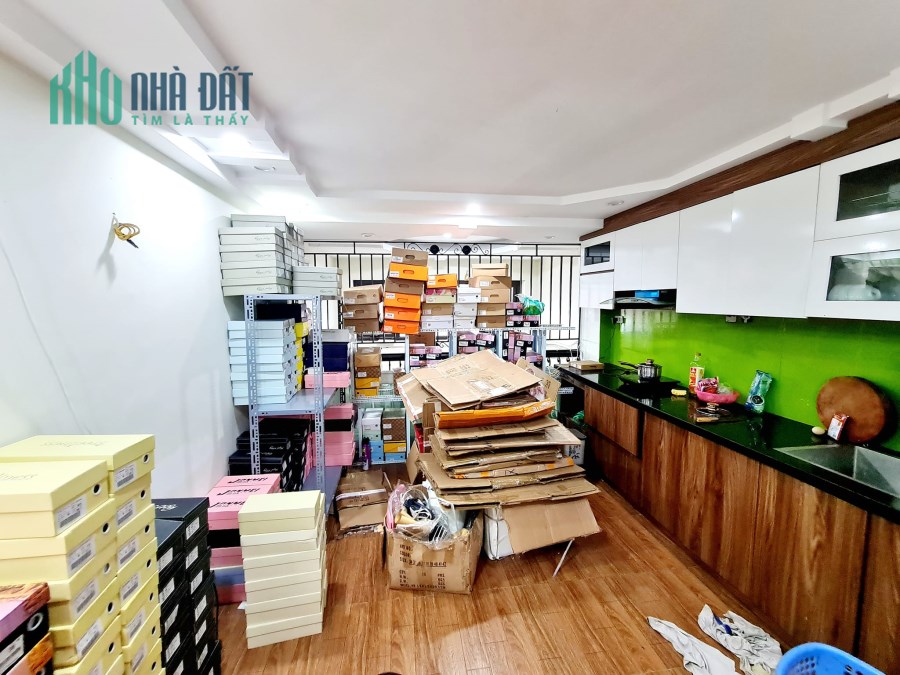 MẶT PHỐ !! Cho thuê nhà MP Yên Hòa 25mx5T thông sàn tóc nail spa hàng ăn shop hoa quả hơn 10 tr
