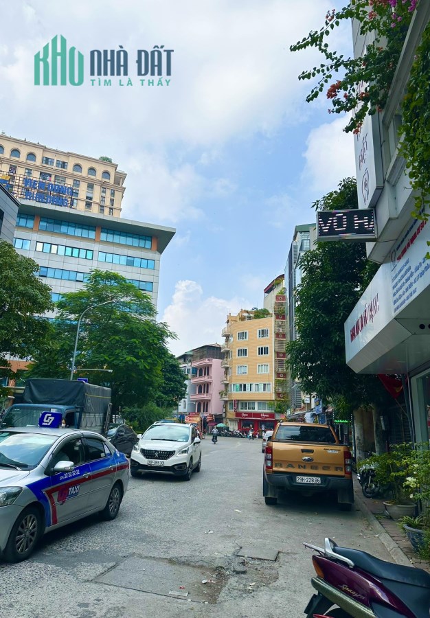BÁN GẤP! Bán nhà Hoàng Cầu, ô tô, kinh doanh đỉnh, vài bước ra ngõ, 59m*5T chỉ 16 tỏi.
