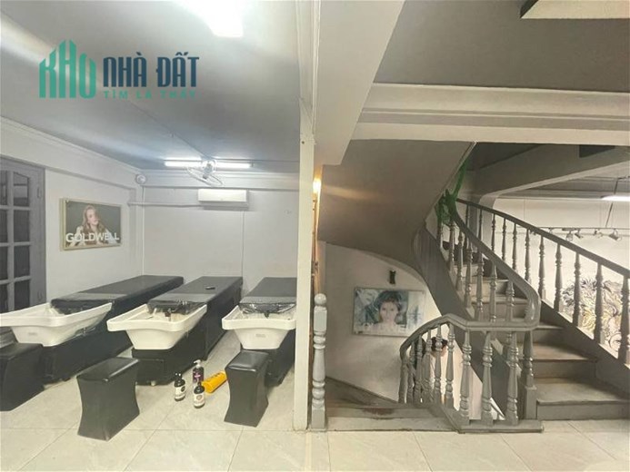 BÁN GẤP! Bán nhà Hoàng Cầu, ô tô, kinh doanh đỉnh, vài bước ra ngõ, 59m*5T chỉ 16 tỏi.