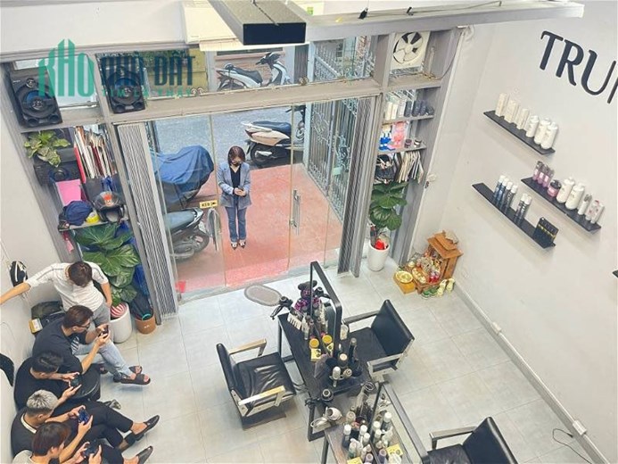 BÁN GẤP! Bán nhà Hoàng Cầu, ô tô, kinh doanh đỉnh, vài bước ra ngõ, 59m*5T chỉ 16 tỏi.