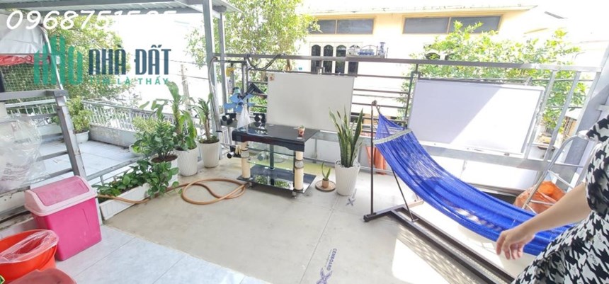Bán Nhà 3 Tầng Lê Văn Việt Gần Vincom  Ngã Tư Thủ Đức  DT 75m2 chỉ 6 tỷ TL
