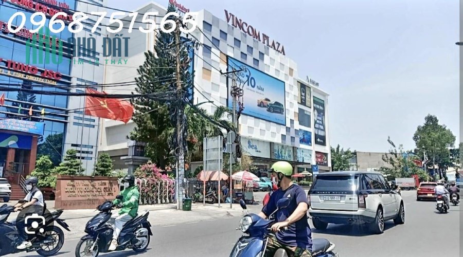 Bán Nhà 3 Tầng Lê Văn Việt Gần Vincom  Ngã Tư Thủ Đức  DT 75m2 chỉ 6 tỷ TL