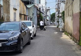 BÁN NHÀ C4 Ở NGAY KHU A32 CỔNG 4 SÂN BAY GIÁ NHỈNH 2 TỶ