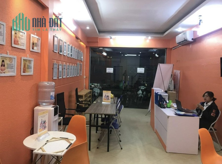 Bán Nhà Lê Văn Hiến BắcTừ Liêm, Ô TÔ TRÁNH 30m2, MT4,5m - 3,7 Tỷ Cho Thuê 16Tr/Th.0965283789