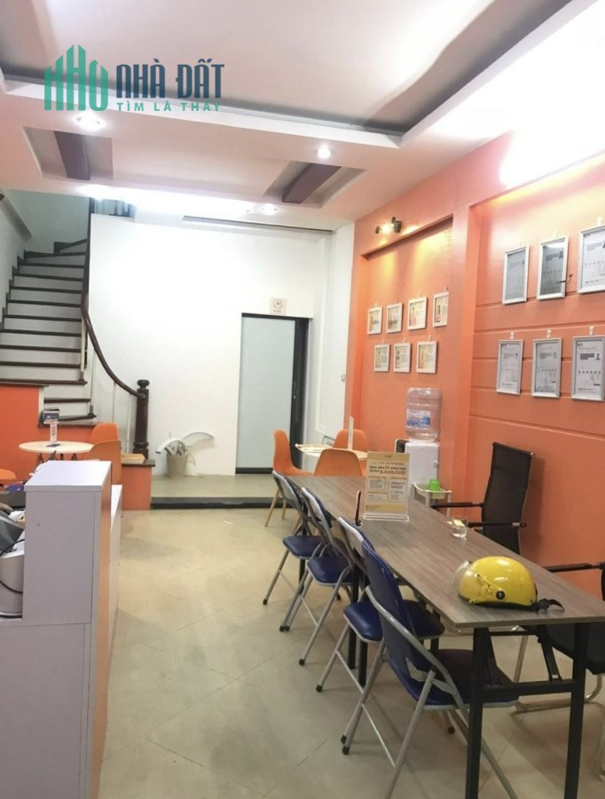 Bán Nhà Lê Văn Hiến BắcTừ Liêm, Ô TÔ TRÁNH 30m2, MT4,5m - 3,7 Tỷ Cho Thuê 16Tr/Th.0965283789